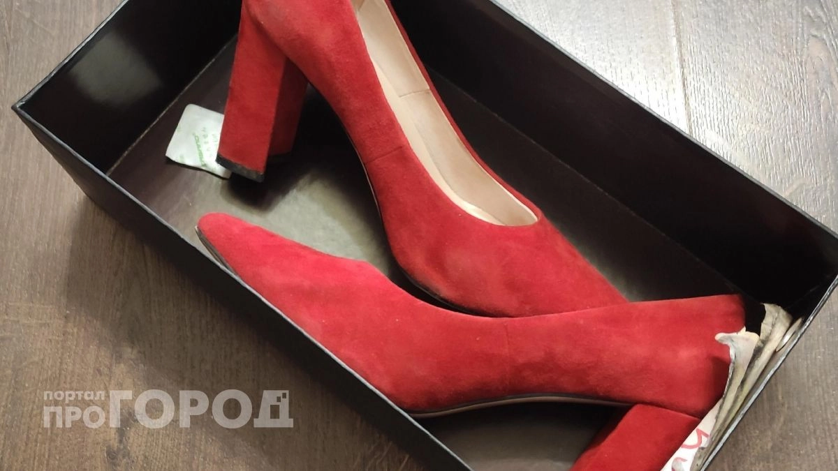 Хватит мучиться с тесной обувью: один простой трюк с феном увеличит размер ботинок за пять минут дома