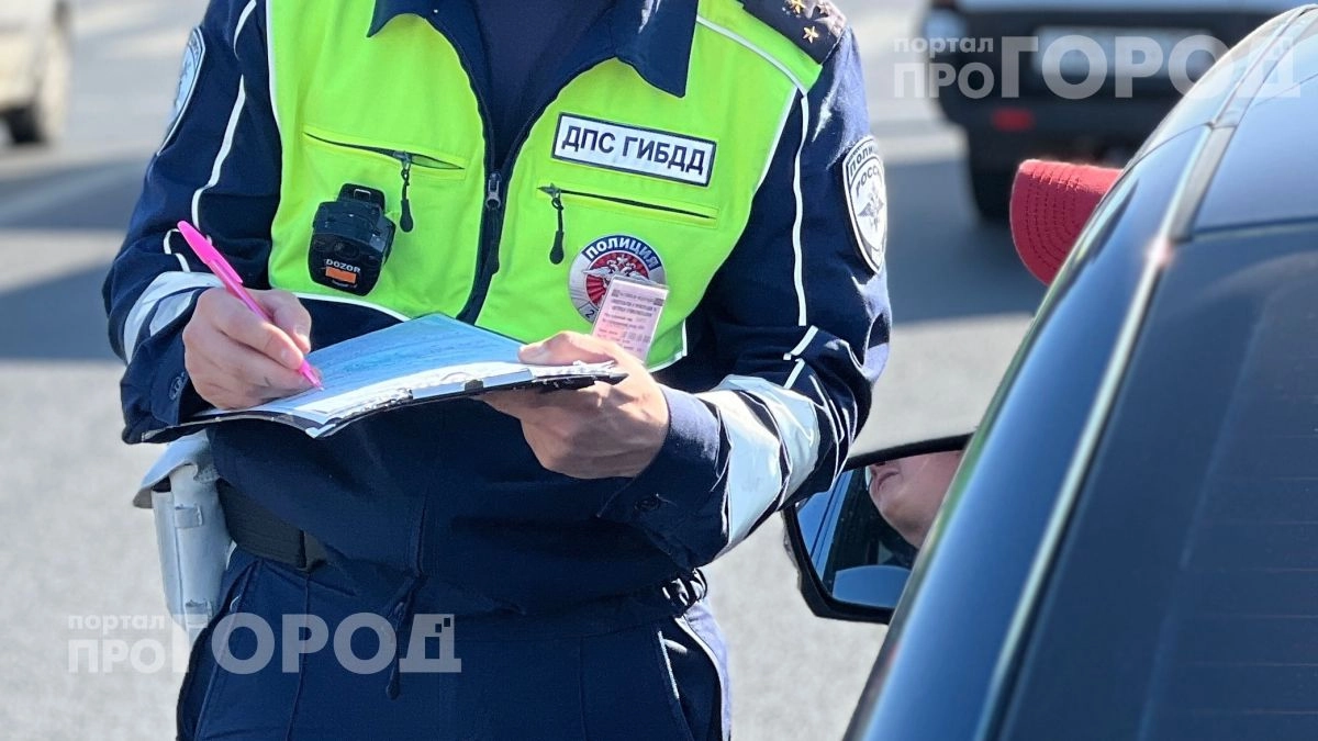 Инспектор требует дыхнуть в трубочку без причин: три фразы от юриста, которые помогут избежать проверки