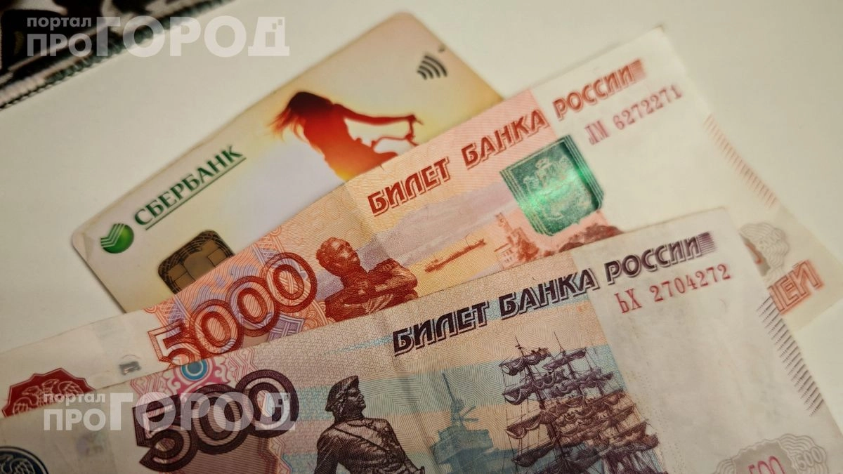 Храните деньги отдельно от покупок: почему использование зарплатной карты в интернете — это огромный риск