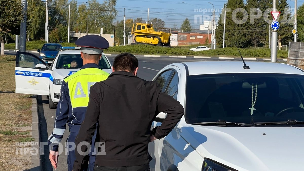 Водительские права у пенсионеров: в ГАИ окончательно прояснили правила управления авто в солидном возрасте