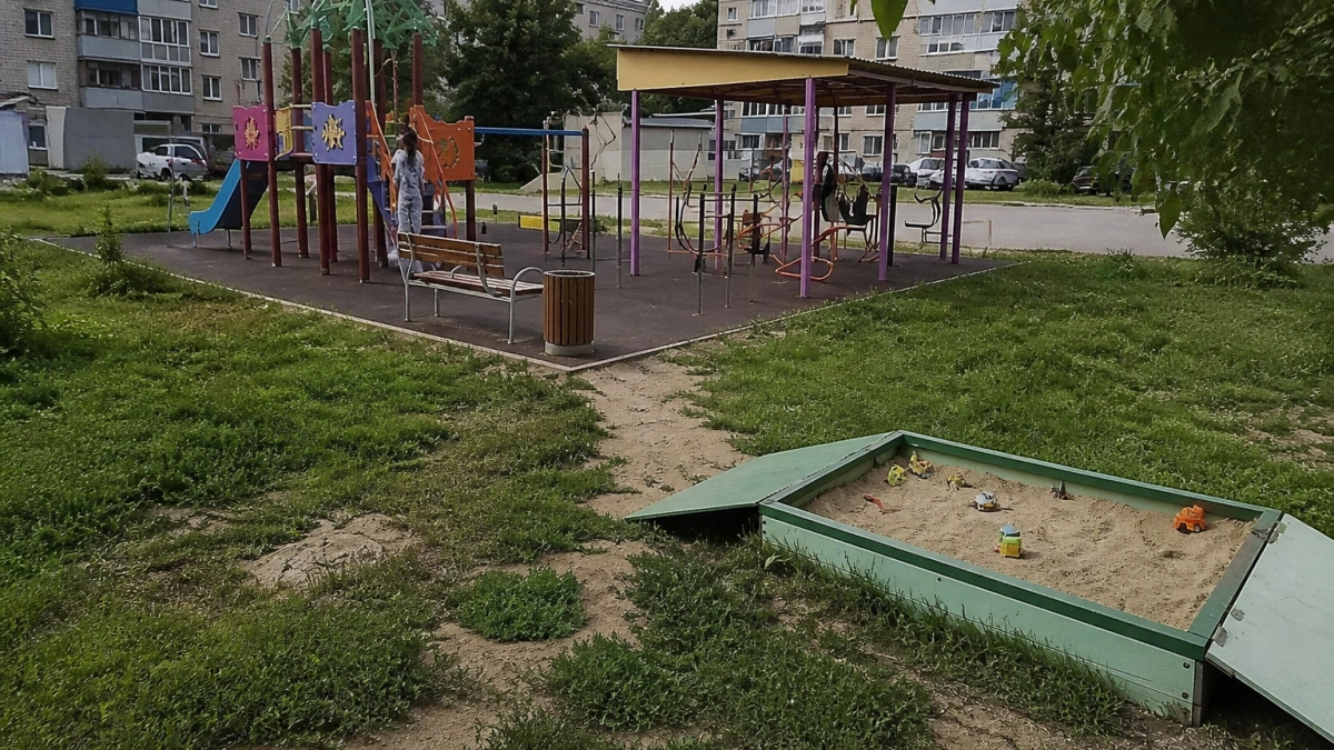 В Рыбинске большинство детских городков признали нуждающимися в ремонте