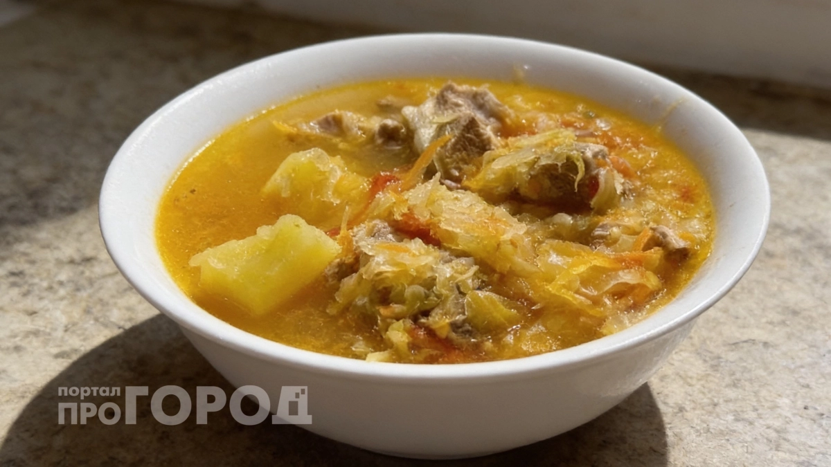 Хватит спорить о порядке закладки продуктов в щи: шеф-повар объяснил простую логику идеального супа
