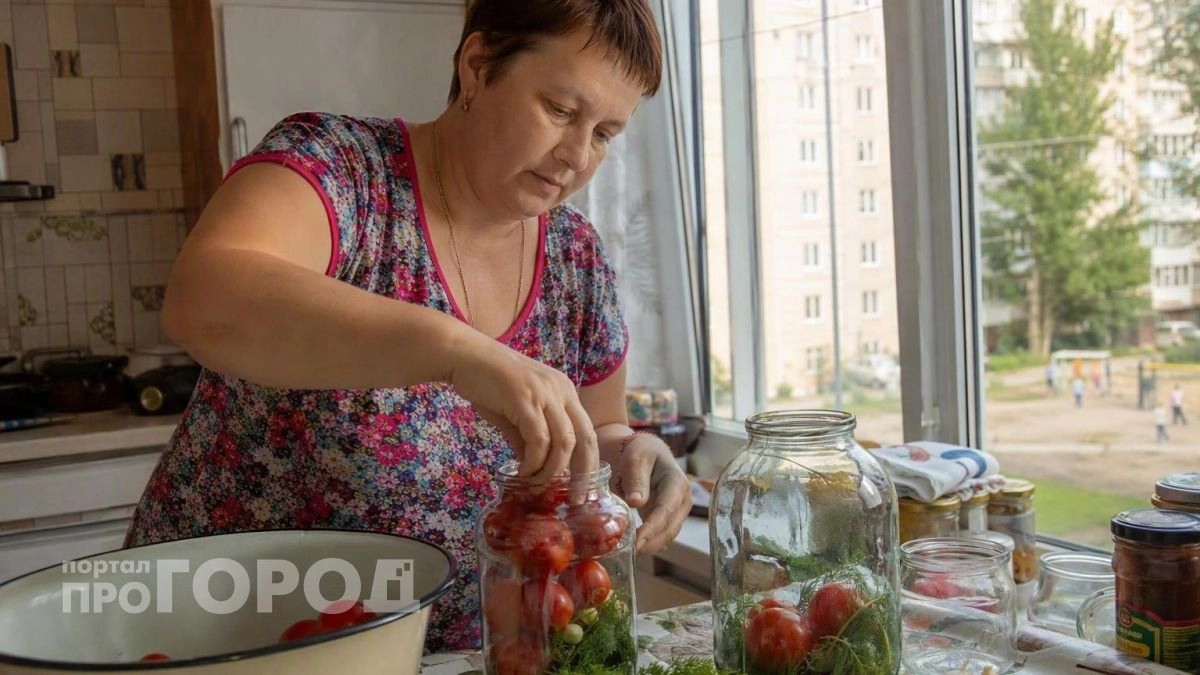Маринад для помидоров Конфетка: гости выпивают рассол до капли и просят добавки к каждой банке