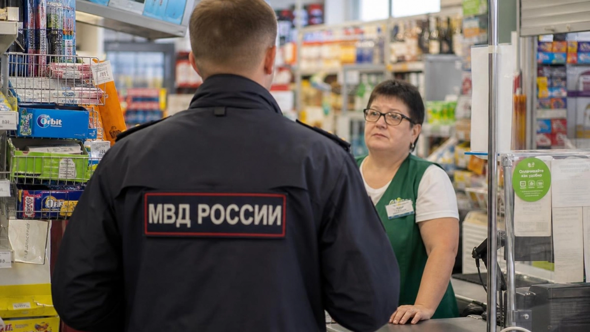 В Рыбинске мужчина ударил продавщицу после кражи стакана семечек