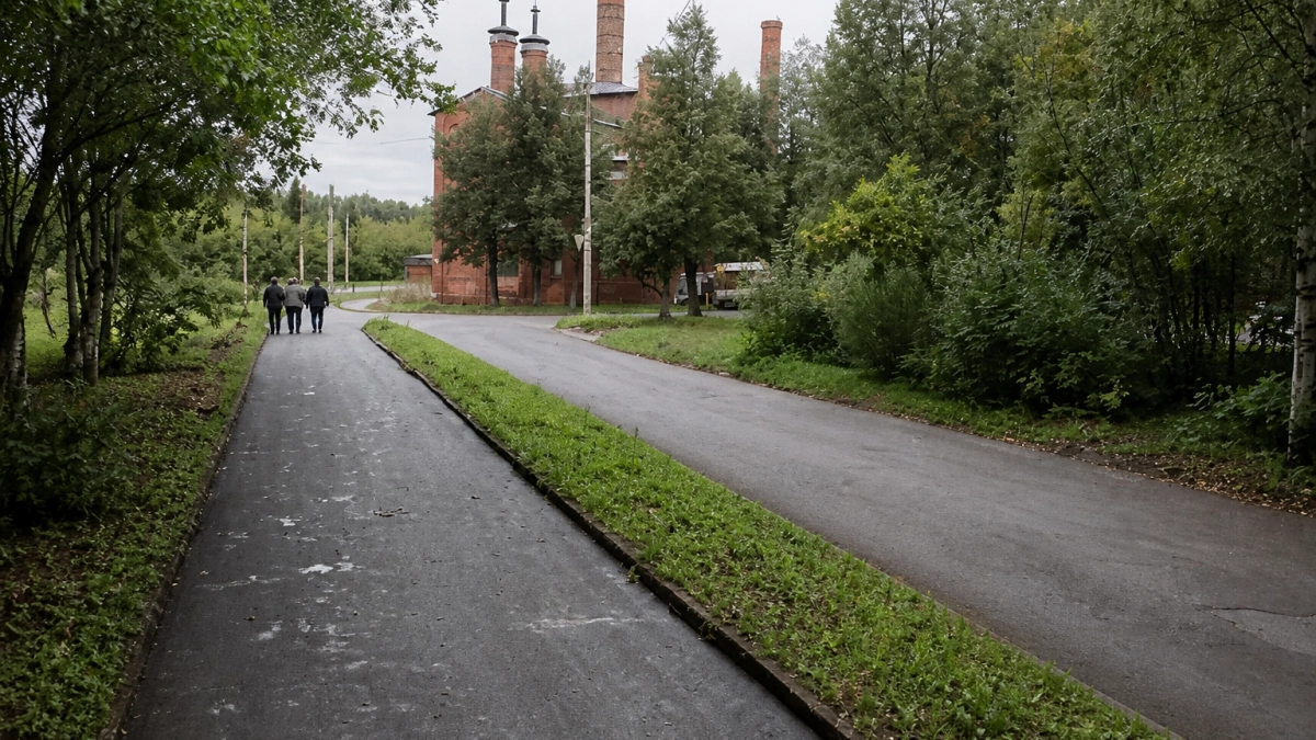 В Рыбинске заасфальтировали тротуар к больнице Пирогова от улицы Блюхера