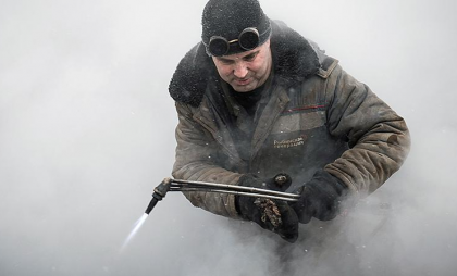 Аномальные морозы разрывают ветхие трубы: в Северном ликвидировали уже 3 крупные аварии теплотрасс