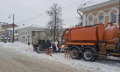 Авария на водопроводе парализует центр Рыбинска: 21 февраля Крестовую закроют, а семь автобусов поедут в объезд