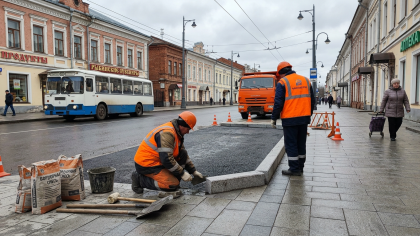 В центре Рыбинска строят две остановки для заволжских маршрутов