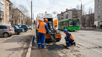 Рыбинск осваивает струйно-инъекционный ремонт дорог с новой машиной